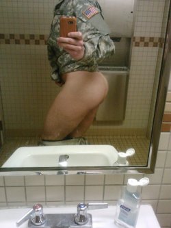 hotarmyguys:  cum-enjoy:  Thanks for the hot blog.~  submitted by follower! submit your selfies to cum-enjoy.tumblr.com   Army ass, some of my favorite 