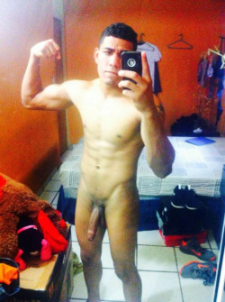 chicosbellacosdepr001:  booh200:  Julio c.