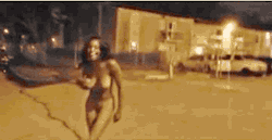 nudieman:  publicdvamateurs: boldly naked in public!!!