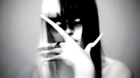 miss-obsolete: Artist: Beatriz Mariano.  (★Miss Obsolete★)  