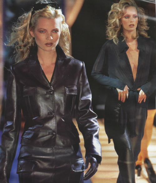a-state-of-bliss:Kate Moss & Georgina Grenville @ Versace Fall/Wint 1996