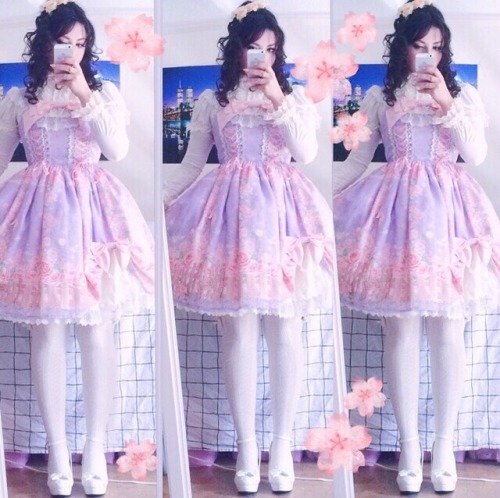 Coord try-on! I have a much fluffier bell shaped petti and white shoes now and my hair curling skill