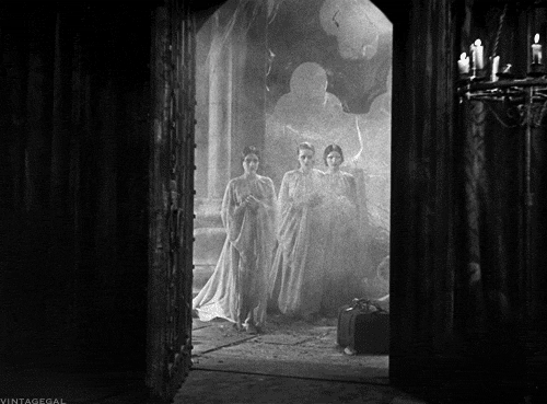 susanneleist:  vintagegal: Dracula (1931)THE FOLLOWERSWho was the original vampire?Most say it was C
