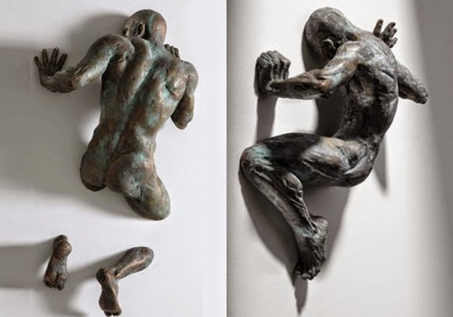 littlelimpstiff14u2:   The Fantastic Emerging and Disappearing Sculpture of Matteo Pugliese  These are the works of Milan born Matteo Pugliese. The self-taught sculptor has been experimenting and  working in his chosen craft since his teens. The style