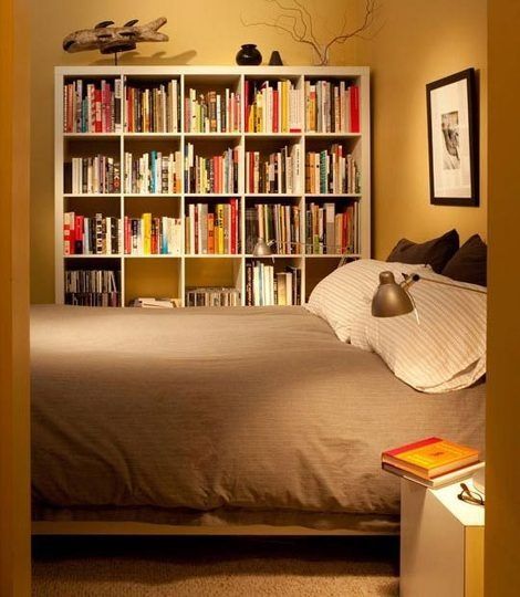 littledallilasbookshelf:  books in bedroom 