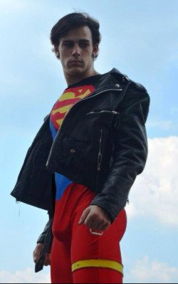 tcufrogsno1:  Super Gay Super Heroeshttp://tcufrogsno1.tumblr.com/