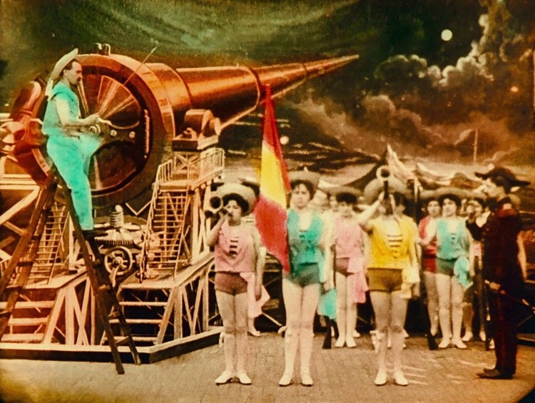 atomic-chronoscaph:A Trip to the Moon (1902)