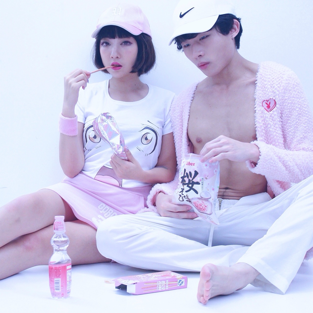 rubyrubygloom:  Just chilling wif pastelsenpaiii