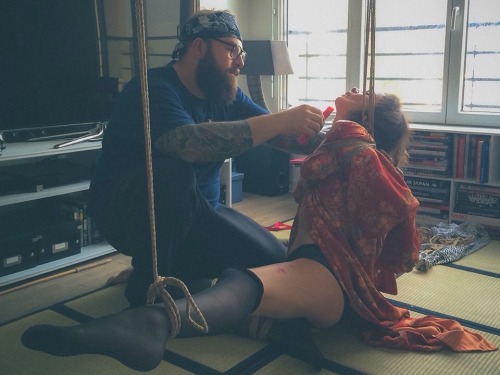 cc-liee:  Rope session with Naya Rigger : DirtyVonP Pictures : me 