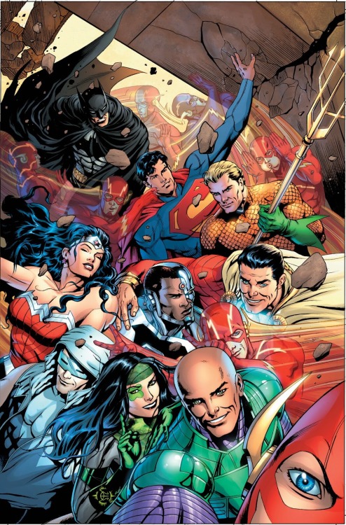 da-watchtower:  Justice League Vol.2 #34 Selfie Variant (Cover art by Dale Eaglesham)