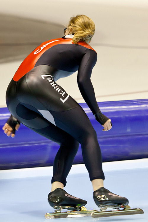 girlsofsports:Brittany Schussler - Canada - 26-Mar-20122012 World Championship Speed Skating