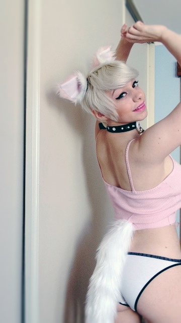 bustybun:  I love my @kittensplaypenshop gear so much! I’m thinking of ordering