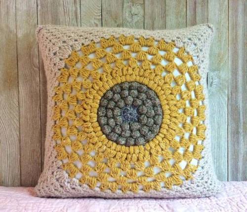 knithacker:Beautiful Crochet Pillow Patterns, Designed By Trista Nichole of While They Dream:  https