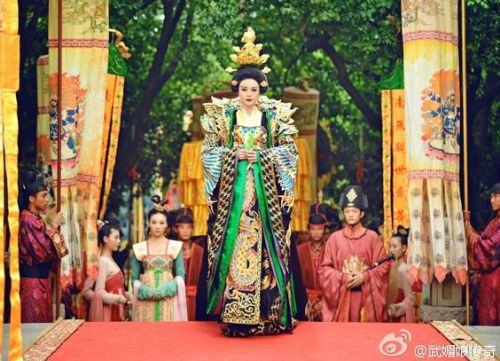 Costumes from The Empress of China (set the Tang Dynasty), starring Fan Bingbing (Click to enlarge)