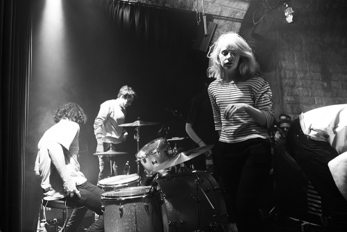 alvvays-love - Alvvays (photo by Benjamin Rauber)