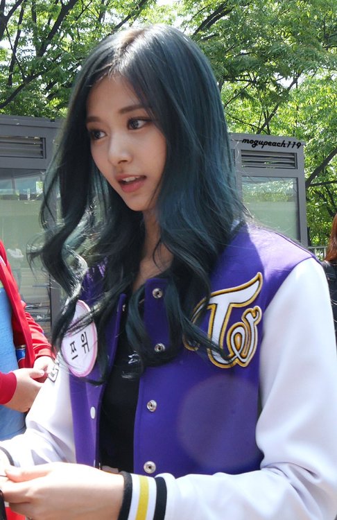 twicepercent:  mogupeach119  