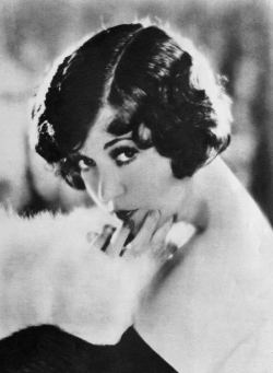 olivethomaspickford:  Marie Prevost, 1929 from Screenland