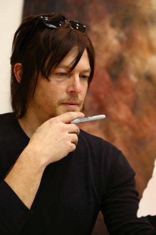 normanreedusitalia:@wwwbigbaldhead   HAPPY BIRTHDAY NORM^^credit: Hollywood Collector’s Gallery page