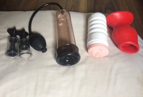 XXX alexisfistingfeen: My new toys came today photo