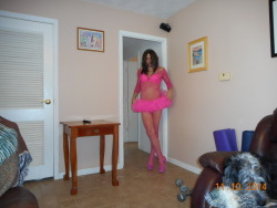 ohmichelleoh:  I love this pink bodystocking!