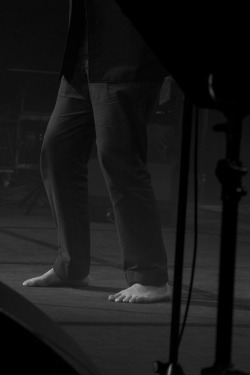 Allways Barefoot On Stage