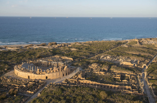 ignudiamore:The ruins of Leptis Magna, a prominent city of the Roman Empire near present-day Khoms, 