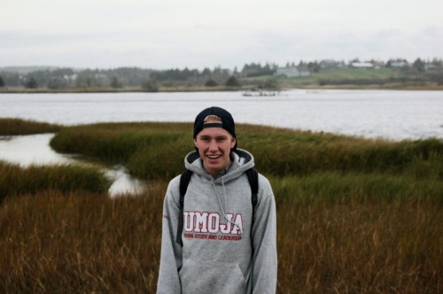 theboynext-door:  Went to the beach with my best bud today! 