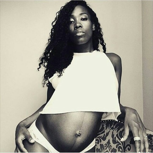 mellowjoe85:Nothing sexier than a pregnant black woman. #pregnant #sexy #ebony