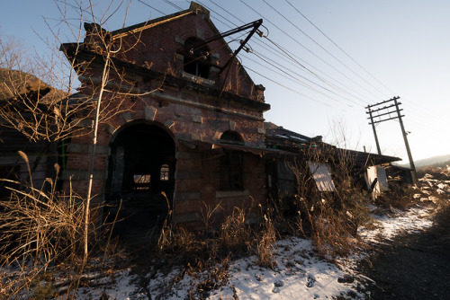 煉瓦造りの発電所跡Abandoned power plant.