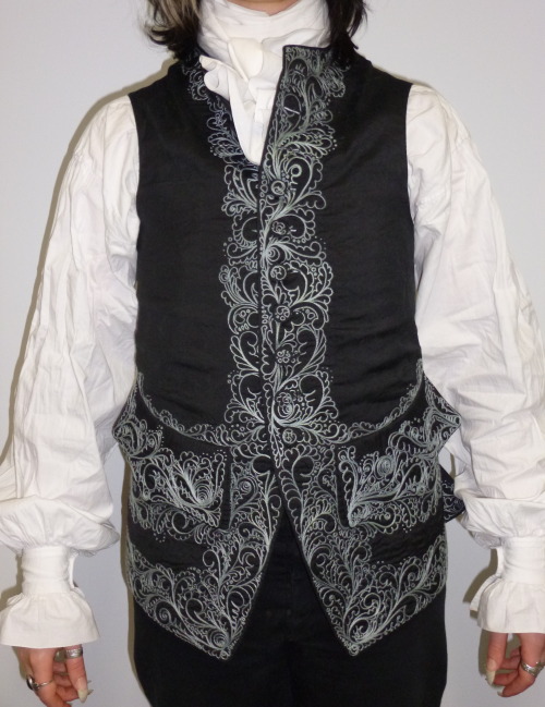 cucumber-castle: vinceaddams: I’m very glad to have finally finished my waistcoat! Will write 