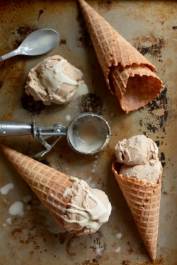 confectionerybliss:  Earl Grey Ice Cream {by Country Cleaver}