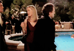 selinameyer:  Personal Space - a concept unknown to Donna Moss and Josh Lyman 