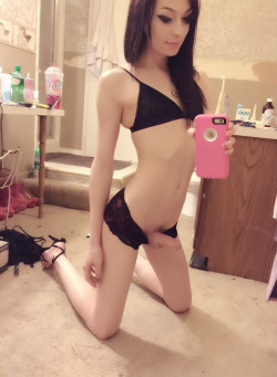 girdleluv:  tgirlinthemirror:On her knees for a selfie, her most comfortable position.   