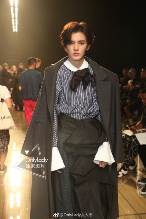 「180912」OnlyLady女人志’s Weibo Update // Wenjun at the NYFW Marc Jacobs show