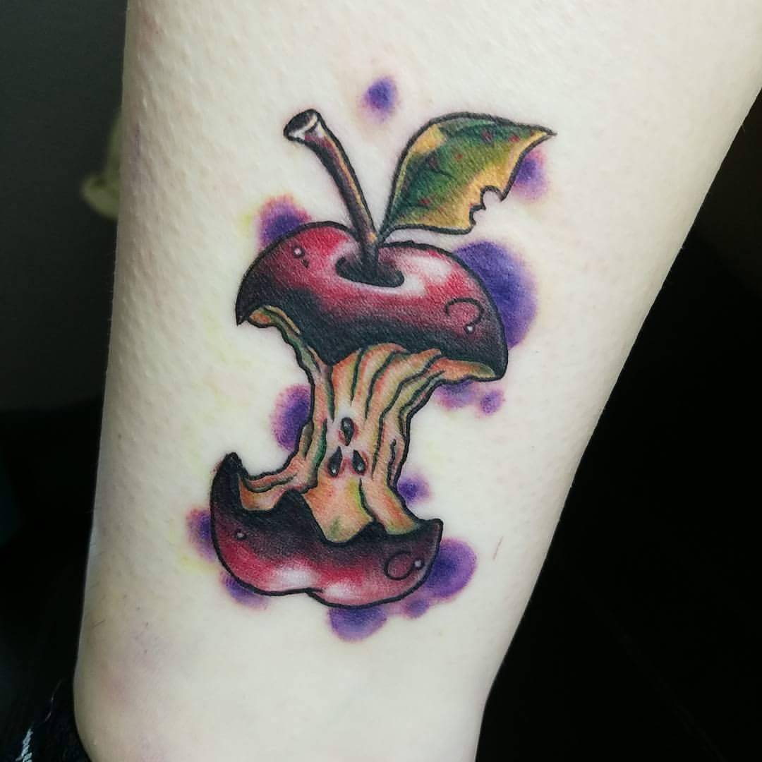 Share 171+ traditional apple tattoo best