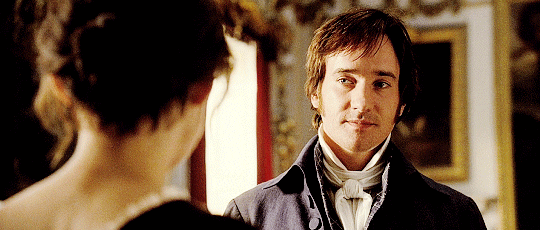 tnfarmgirl:  ahhhh Mr Darcy - the way he looks at Miss Lizzy - women just want men