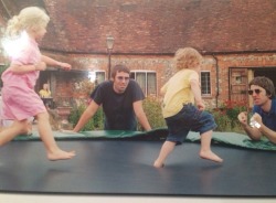 just-call-me-a-libertine:  Previously unseen photo of Noel and Liam Gallagher with their children Anais and Gene. 