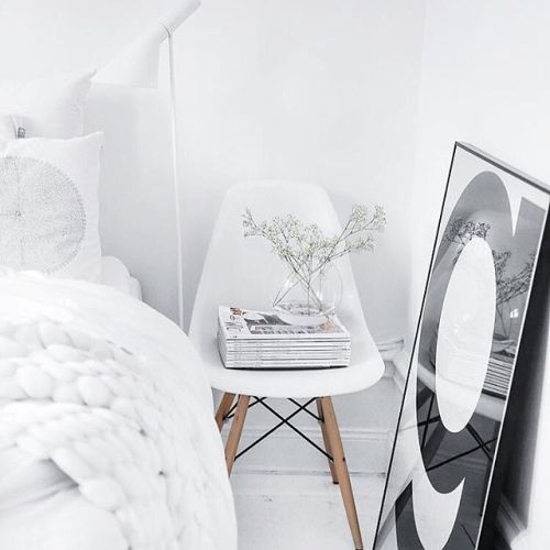 Via***     ageofminimalism  
