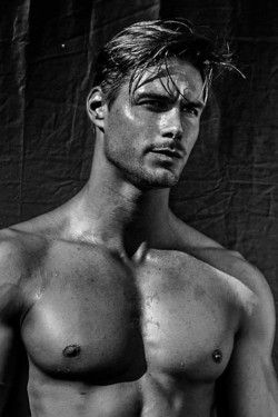 Dante-Dfw:  Givemesumsugar:  Damn  - The Bold And The Masculine: Dante-Dfw.tumblr.com