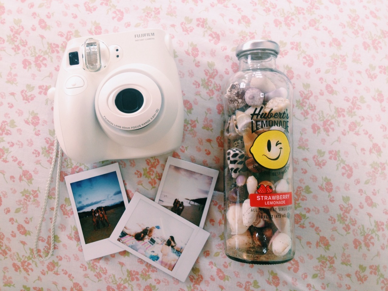itsmalianicole-hun:  Polaroid camera. Pictures. &amp; Shells. 