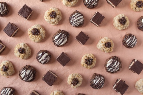 hipsterfood:  chickpea-magazine:  Our winter issue is filled with interesting long reads, lots of sweets recipes, and plenty of gorgeous food photography. A few features: becoming a kitchen beautician, putting together a vegan cheese platter, touring
