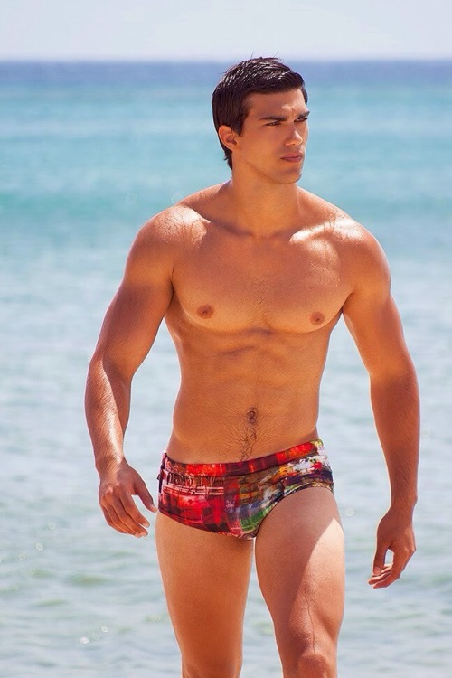 eyepoppingjocks:miguel betancort