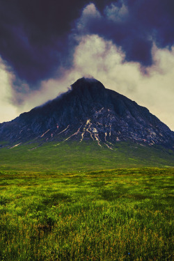 mstrkrftz:  volcanic origin by Phi Gun