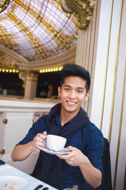 benjamminteo:  It’s tea time :) 