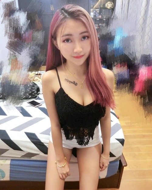 lilasianass: hotasianslove:Tiny, cute Asian girl hottie - IG janes_wen96 Luv um lil’!Luv um Asian! B