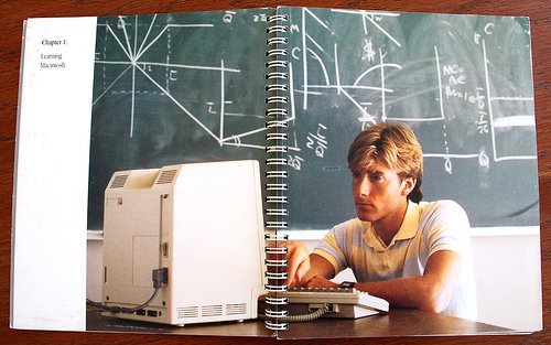 Thoughts on and pics of the original Macintosh User Manual