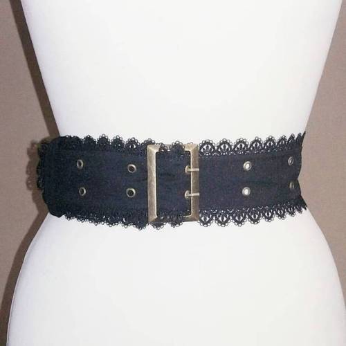 Albert’s Street belt is back in stock! With added lace options!visit here