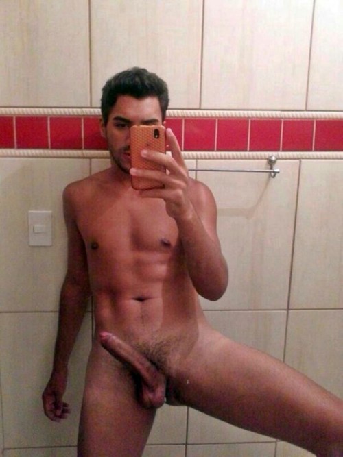 betomartinez:  Beto’s Cornerhttp://betomartinez.tumblr.com/