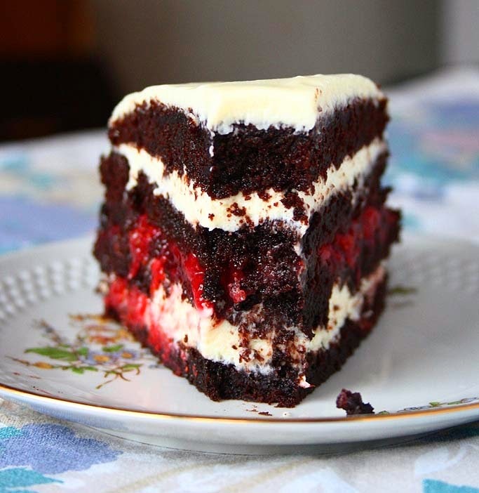 sweetoothgirl:    Chocolate Layer Cake with White Chocolate Cream Cheese Frosting