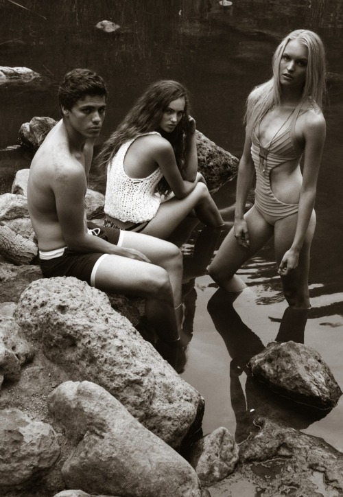 Endless Summer - Ayla Parker, Izzy Spain, Dallas Haupt and Jordan Elias By Lucas Passmore For The Libertine Magazine - adore the atmosphere of this shoot :) Follow us on fb!